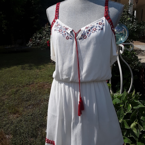 Love Fire off shoulder embroidered Dress - Picture 6 of 10